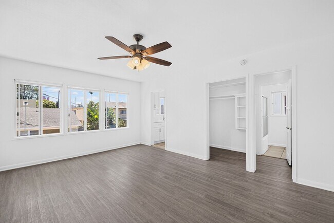Foto del edificio - 530 W 9th St