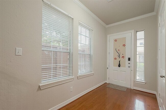 Foto del edificio - 10635 Wallingford Pl