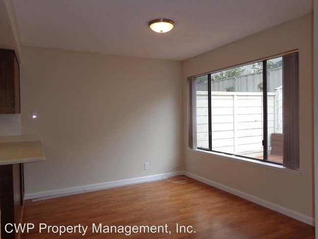 Building Photo - 2 br, 1.5 bath House - 2871 Ceekay Court