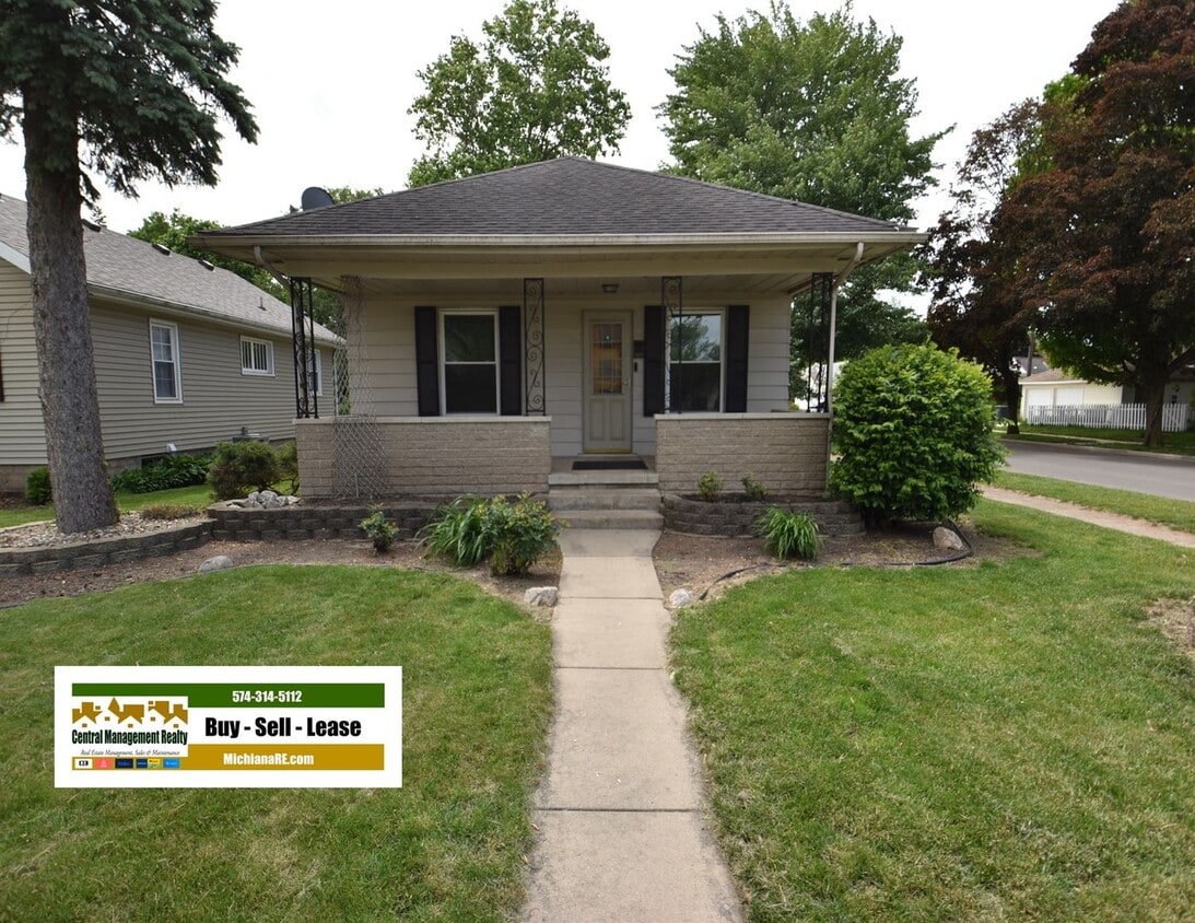 Primary Photo - River Park 2 bedroom home