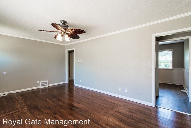 Building Photo - 3 br, 2 bath House - 4709 W 75th St
