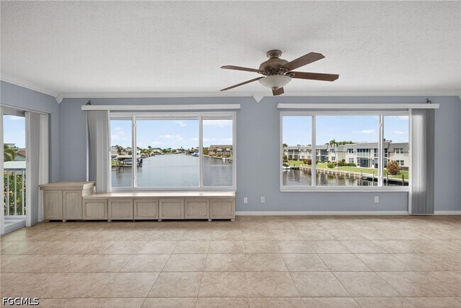Foto del edificio - 1835 Beach Pkwy W