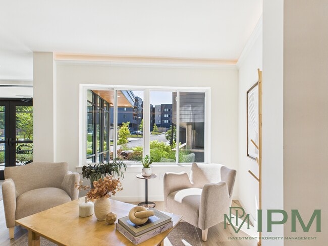 Building Photo - The Flats at Hampden