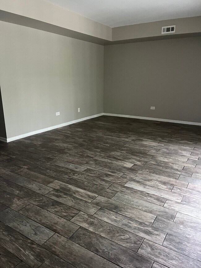 Foto del edificio - 10430 S Keating Ave