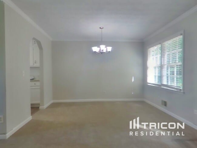 Foto del edificio - 4111 Pine Log Dr