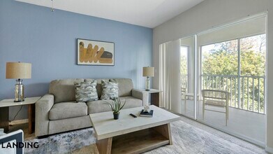 Building Photo - 3695 Island Club Dr