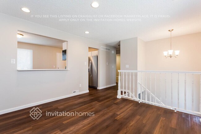 Foto del edificio - 9073 Dudley St