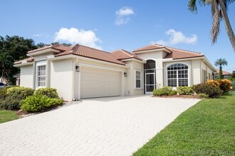Building Photo - 10881 La Salinas Cir
