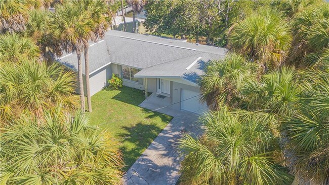 Foto del edificio - 4093 Pelican Shores Cir