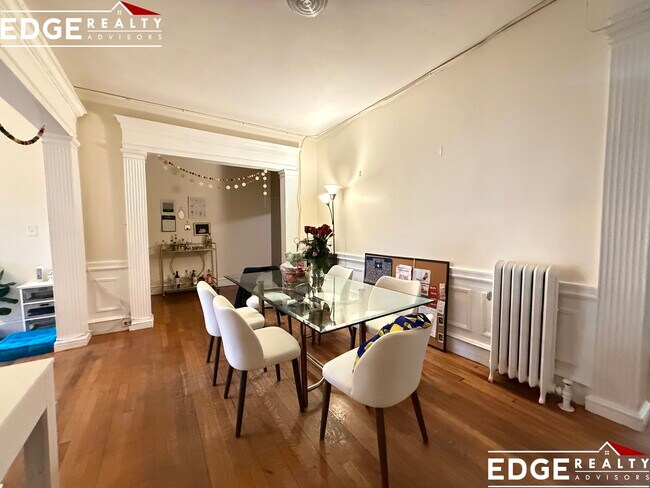 Building Photo - 318 Saint Paul St