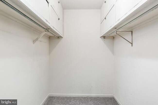 Foto del edificio - 228 Kings Croft Dr