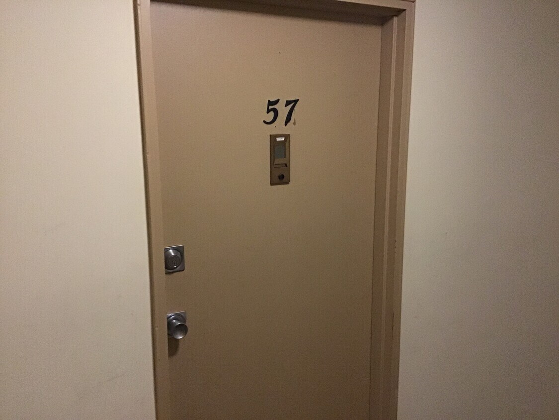 22 Prospect St, Manchester, CT 06040 Condo for Rent in Manchester, CT