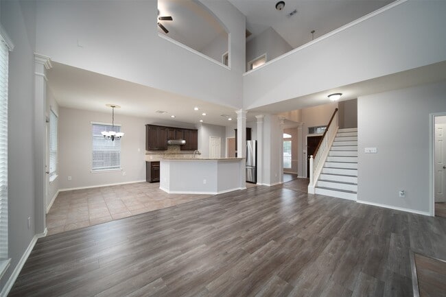 Building Photo - 3627 Midland Dr