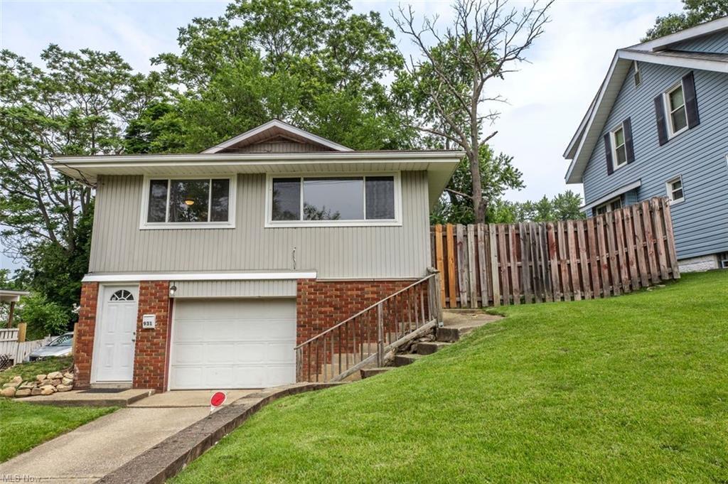 931 Harrison Ave Akron, OH 44314 – photo 2