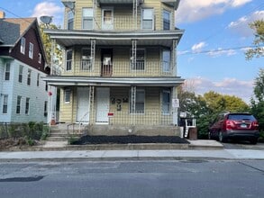 Building Photo - 373 Congress Ave