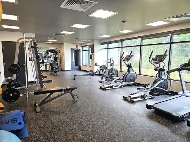 Building Photo - 501 N Perth St