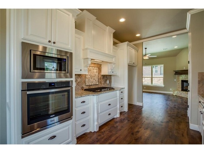 Building Photo - NEWER HOME  FOR LEASE IN EDMOND