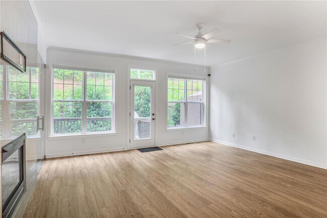 Building Photo - 1790 Oak Brook Ln NW