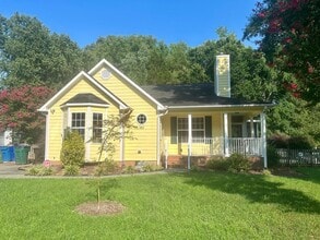 Building Photo - 5703 Stardust Dr