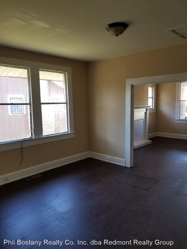Building Photo - 3 br, 2 bath House - 4728 Terrace S