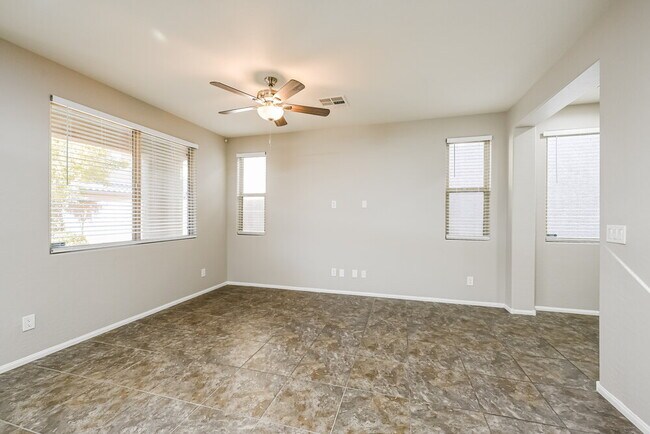 Foto del edificio - 883 Royal Amethyst Way