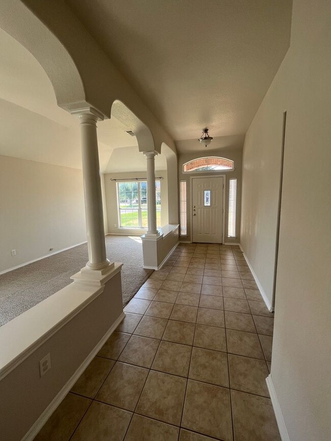 Building Photo - 1607 Schottische Ln