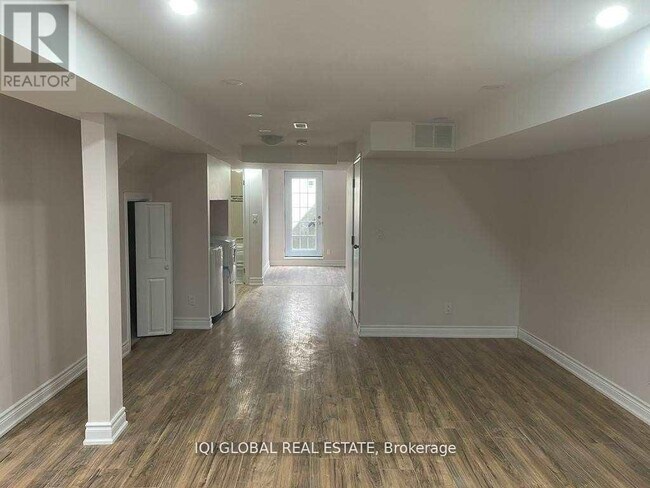 Building Photo - 29 Nobbs Dr