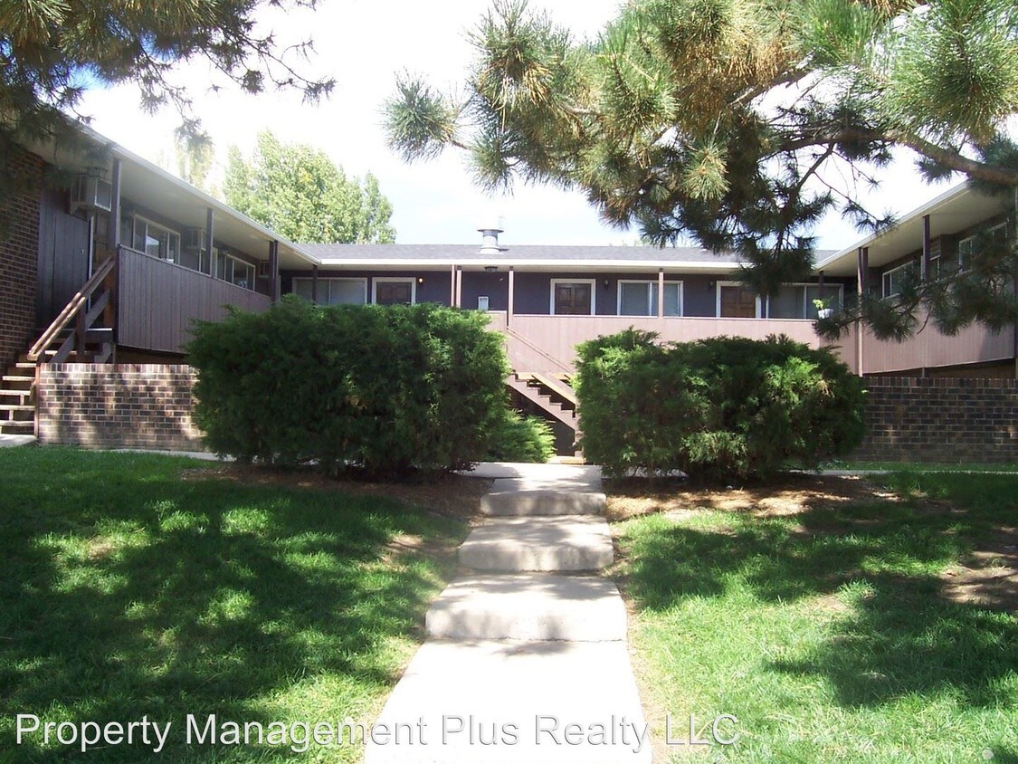 Primary Photo - 1944 Meadow Dr