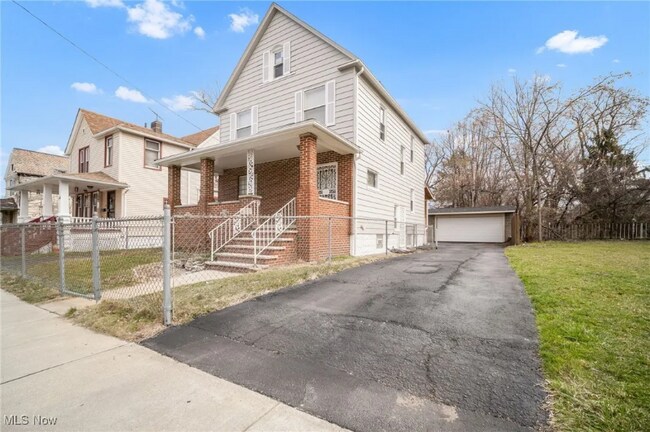 Foto del edificio - 1433 E 112th St