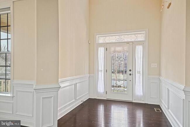 Building Photo - 15430 Admiral Baker Cir