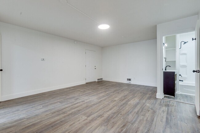 Foto del edificio - 732 E Warrington Ave