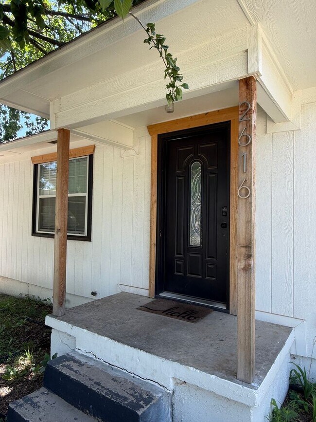 Building Photo - 2616 SW 38th St