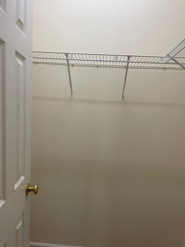 Foto del edificio - 2609 Broad Oaks Pl