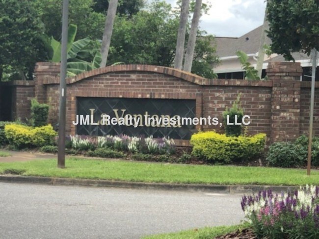 Building Photo - 4bedroom home w Fenced yard $2650 lawn ser...