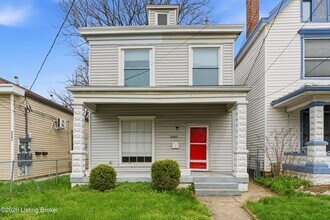 Building Photo - 2547 Bank St