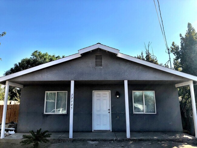 Foto del edificio - 12505 Amethyst Ave