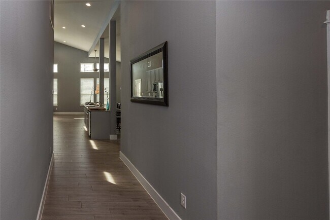 Foto del edificio - 51 Champions Cir