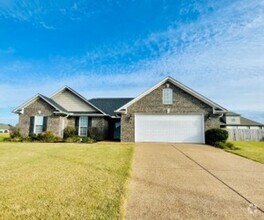 Building Photo - 393 Vista Dr
