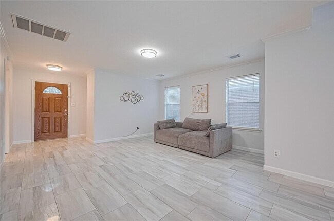 Foto del edificio - 5914 Clerkenwell Dr