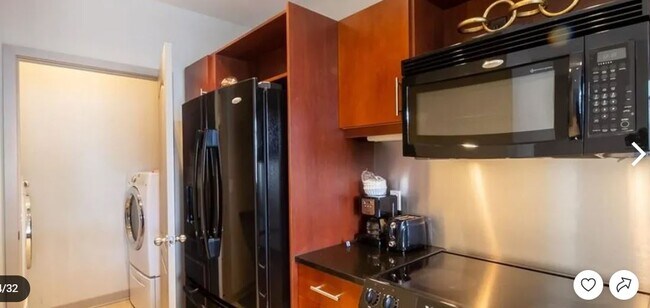 Foto del edificio - 390 17th St NW