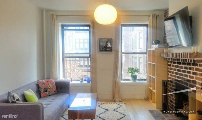 Foto del edificio - 354 Baltic St