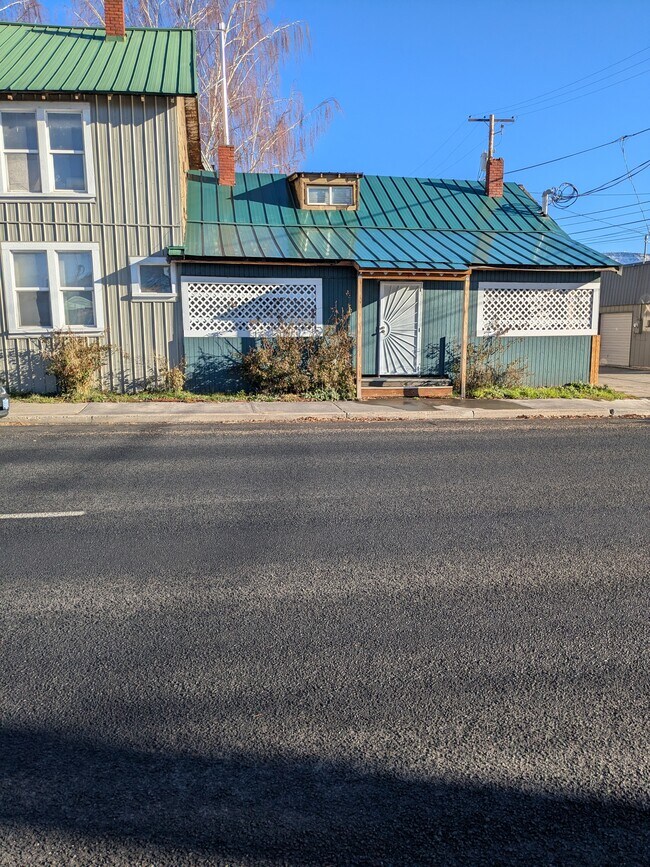 Foto del edificio - 303 S 5th St