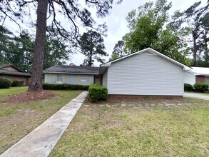 Building Photo - 2019 Bradley Ave