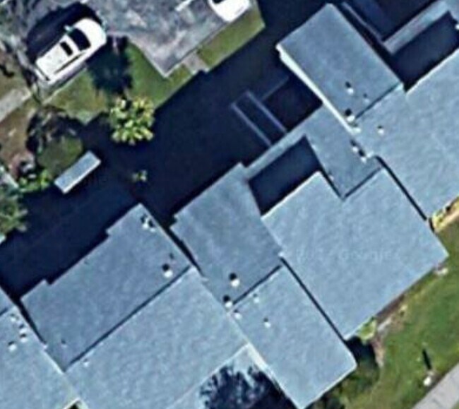 Foto del edificio - 6128 Peregrine Ave