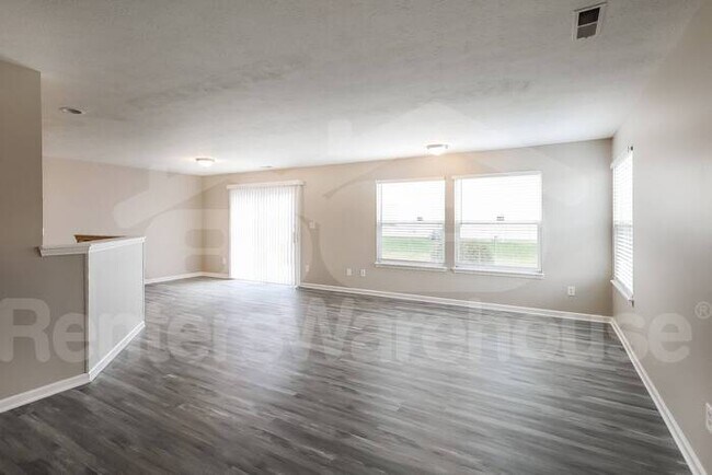 Foto del edificio - RENT SPECIAL & PRICE DROP! Stunning Corner...