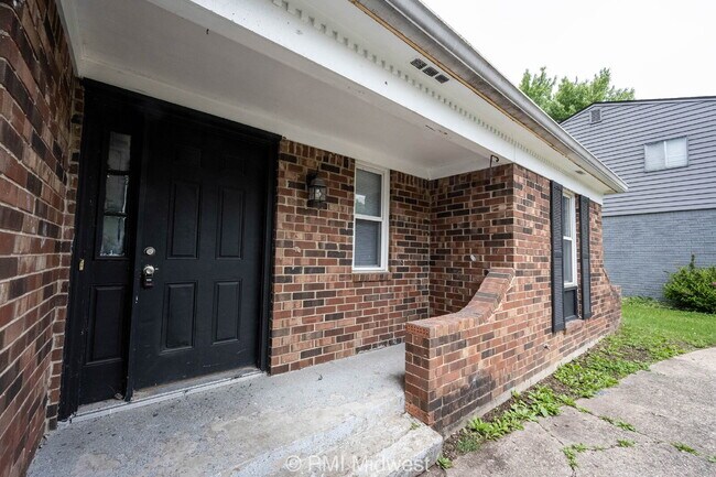 Building Photo - 3026 Osceola Ln