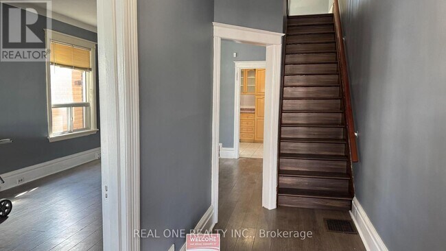 Building Photo - 4 Fife St