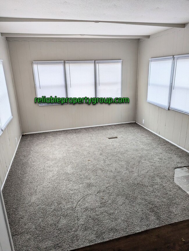 Foto del edificio - New Listing!!