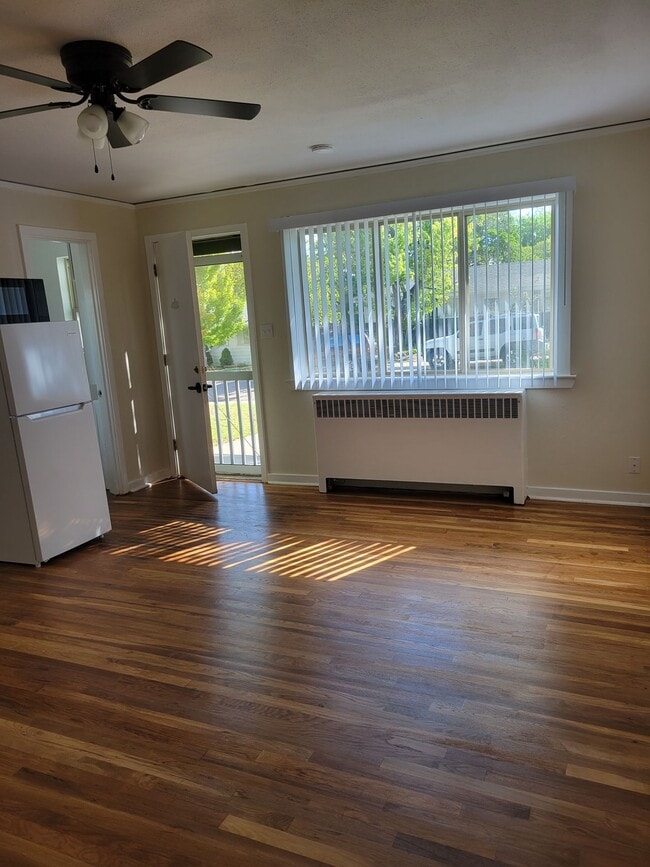Building Photo - Affordable Studio Apartments in Los Alamos...
