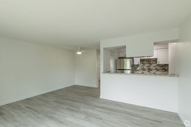 Interior Photo - Images Garden View Apartments